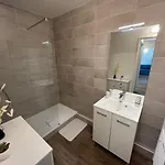 Apartamento Et Terrasse Hyper Centre, Proche Port, Et Gare *
