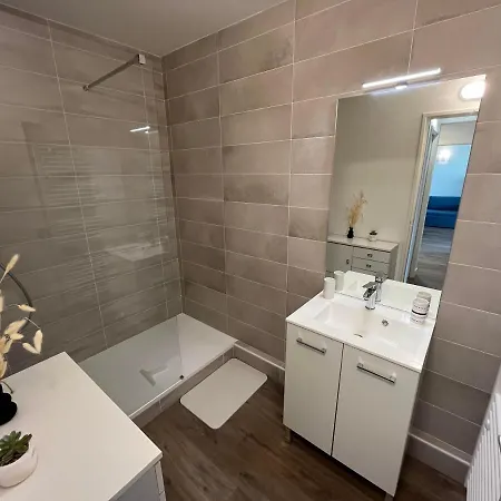 Apartment T2 Hyper Centre, Proche Port, Et Gare *